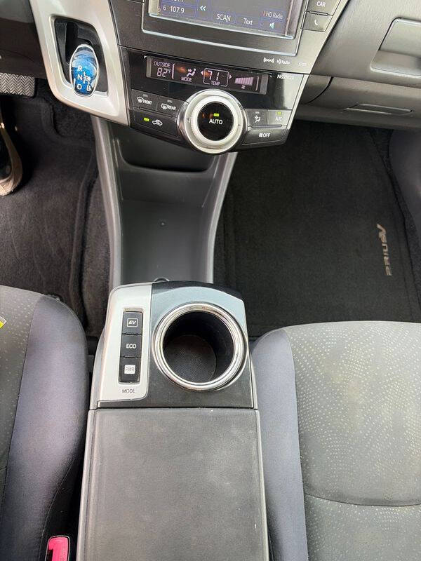 2014 Toyota Prius v Three