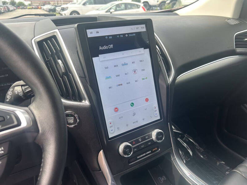 2024 Ford Edge Titanium