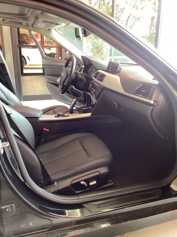 2018 BMW 3 Series 320i