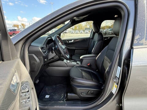 2026 Ford Escape Hybrid ST-Line Select