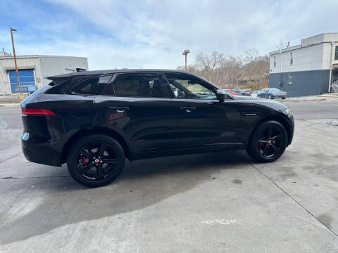 2019 Jaguar F-PACE S