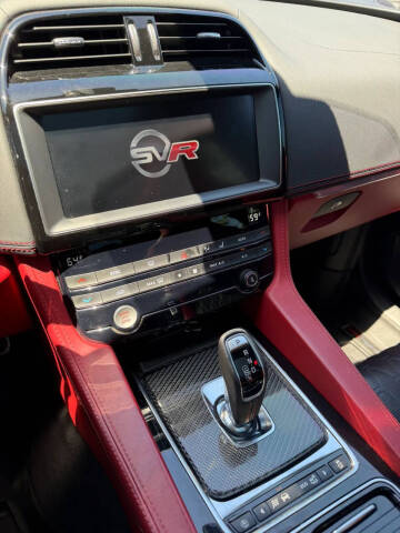 2020 Jaguar F-PACE SVR