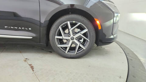 2027 Chrysler Pacifica Pinnacle
