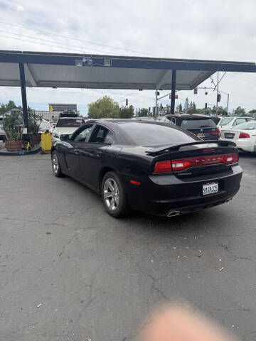 2014 Dodge Charger SE