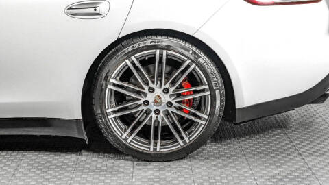 2015 Porsche Panamera GTS