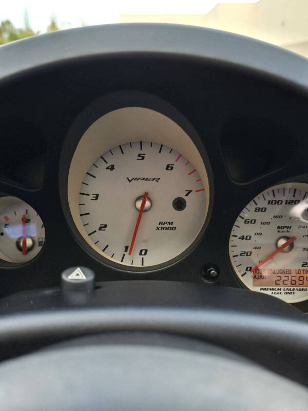 2003 Dodge Viper SRT-10