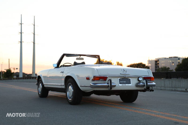 1969 Mercedes-Benz 280-Class