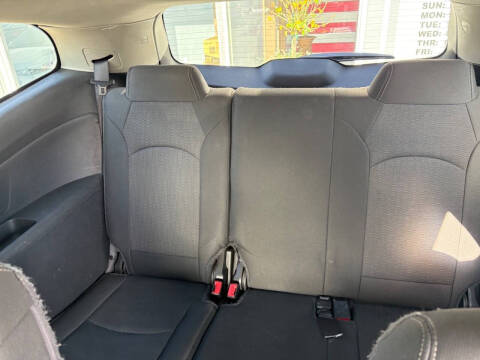 2017 Chevrolet Traverse LT