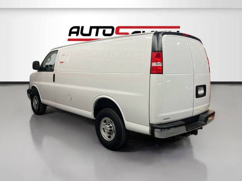 2024 Chevrolet Express 2500