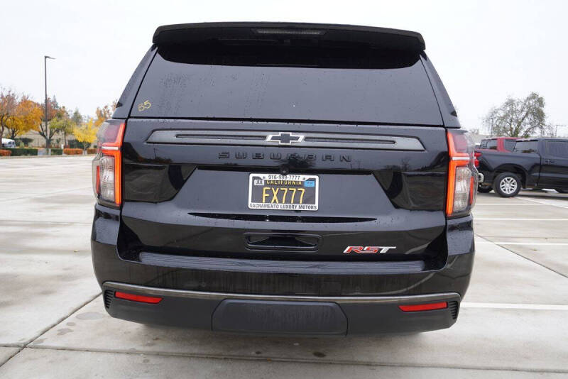 2021 Chevrolet Suburban RST