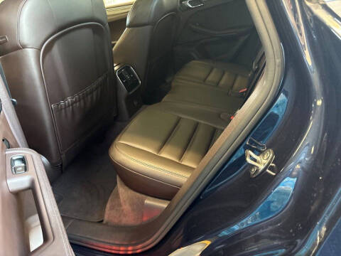 2017 Porsche Macan