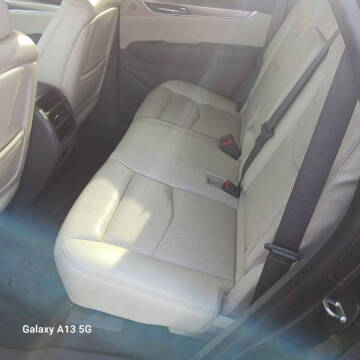 2017 Cadillac XT5 Premium Luxury