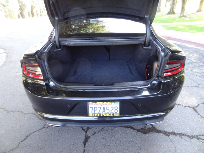 2015 Dodge Charger SXT