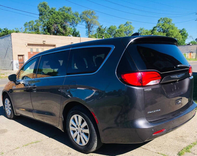 2018 Chrysler Pacifica L