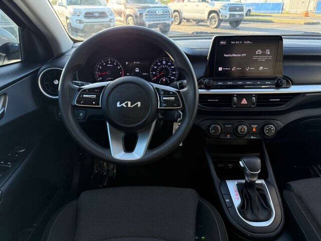 2022 Kia Forte FE