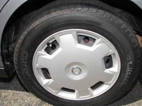 2009 Nissan Versa 1.8 S