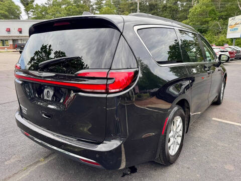 2022 Chrysler Pacifica Touring L