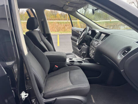 2017 Nissan Pathfinder S