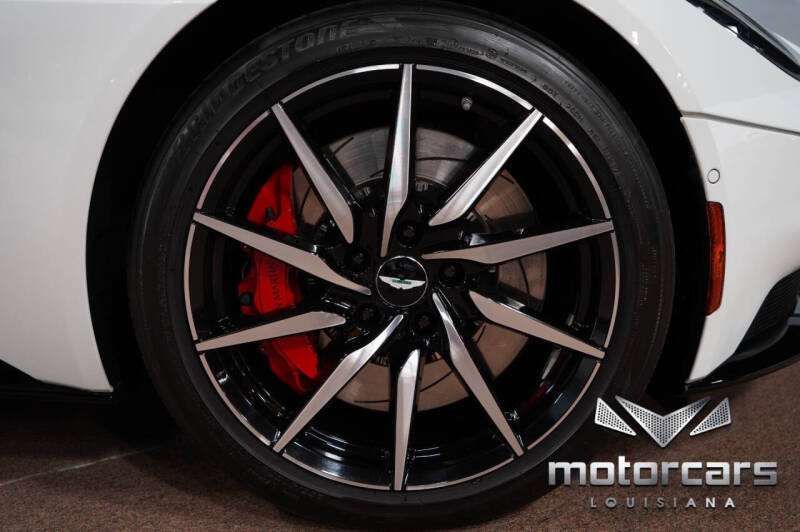 2018 Aston Martin DB11 V8