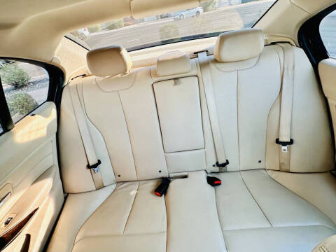 2014 BMW 3 Series 320i