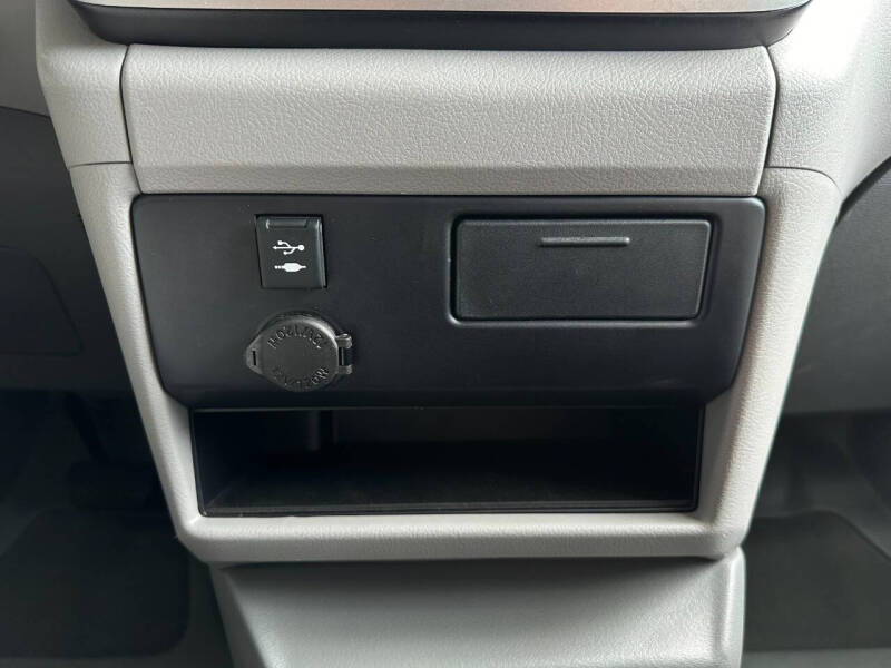 2020 Toyota Sienna LE Mobility 7-Passenger