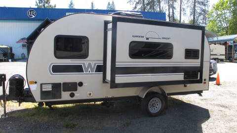 2018 Winnebago 1790 W/Slideout