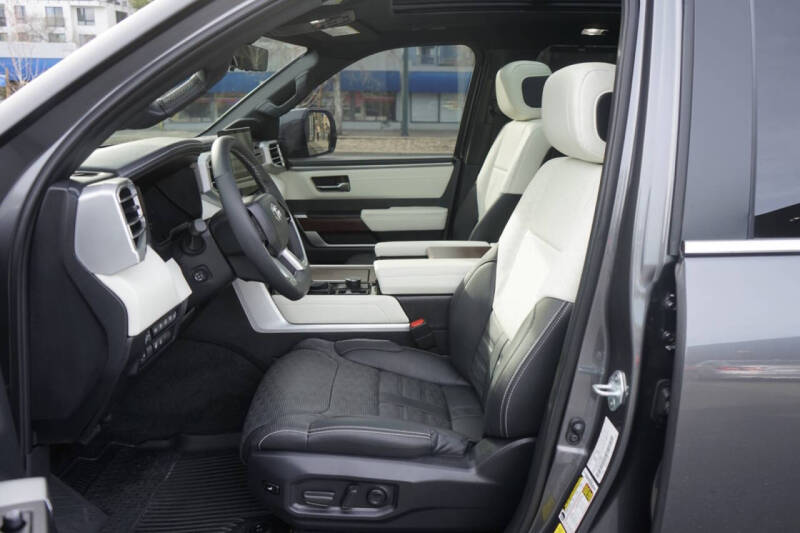 2024 Toyota Sequoia Capstone