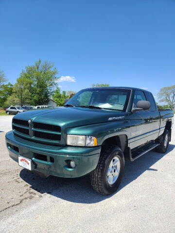2000 Dodge Ram Pickup 1500 for sale at WESTSIDE GARAGE LLC in Keokuk IA