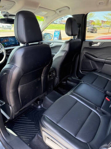 2024 Ford Escape Platinum