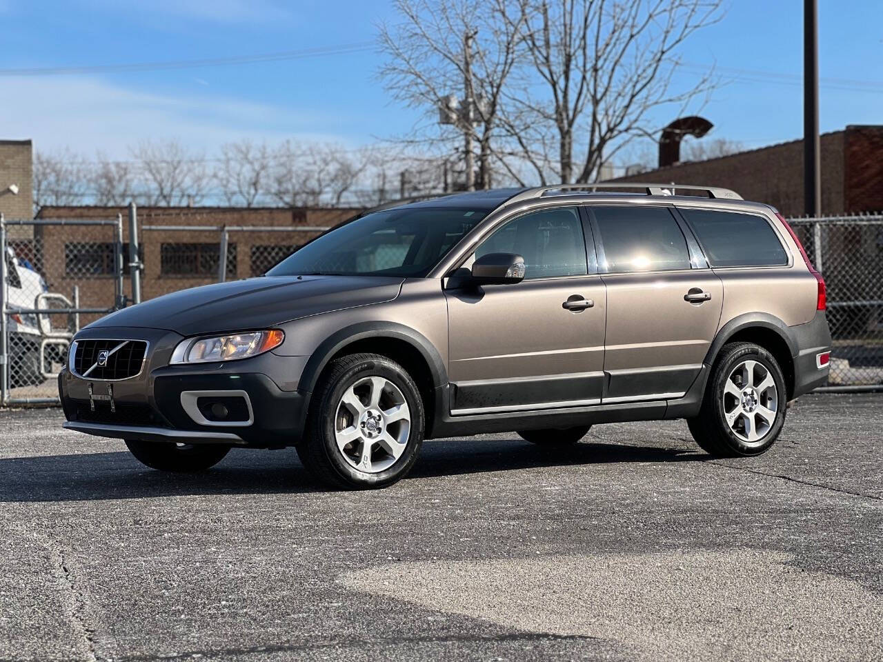 2008 Volvo XC70 for sale at Ideal Cars LLC in Skokie, IL