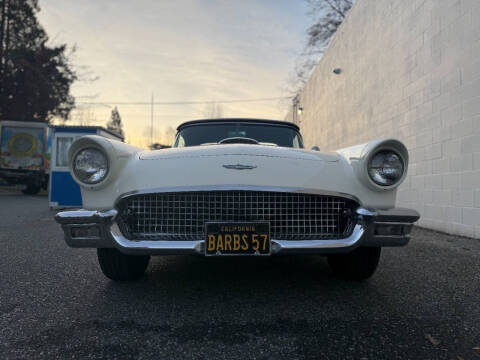 1957 Ford Thunderbird