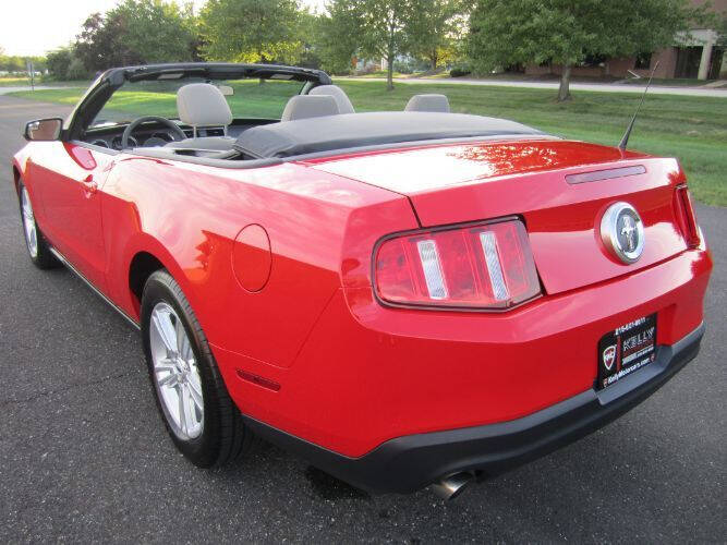 2011 Ford Mustang V6