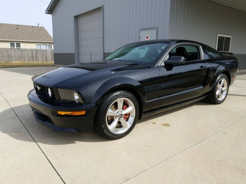 2007 Ford Mustang for sale at CALDERONE CAR & TRUCK in Whiteland IN