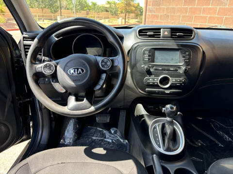 2017 Kia Soul +