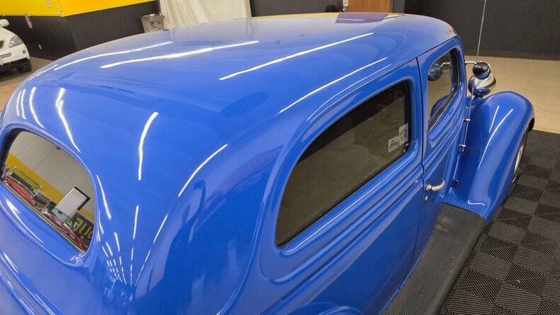 1936 Ford Deluxe