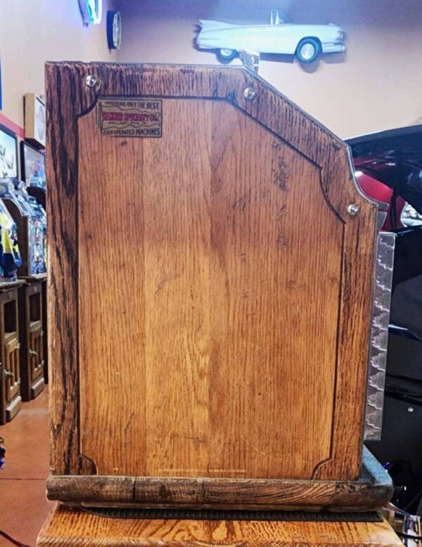1932 Pace American Slot Machine