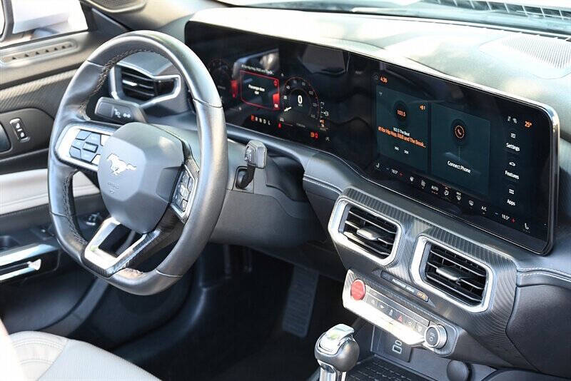 2024 Ford Mustang 25