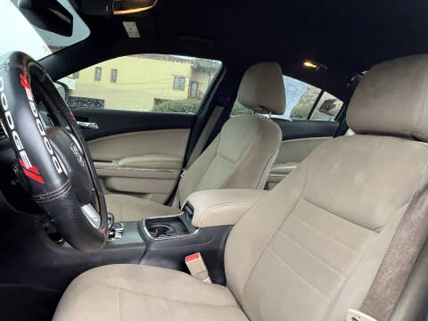 2012 Dodge Charger SE