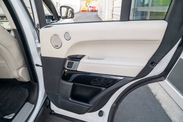 2017 Land Rover Range Rover 37