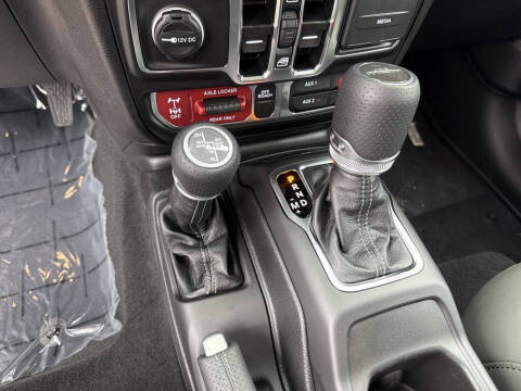 2025 Jeep Gladiator Mojave X