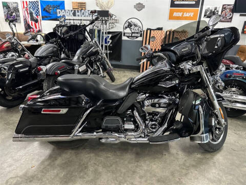 2017 Harley-Davidson FLHR - for sale at Dark Horse Motorcycles in Gaffney SC