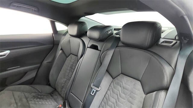 2022 Audi e-tron GT quattro Premium Plus