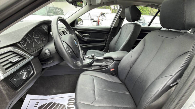 2017 BMW 3 Series 320i