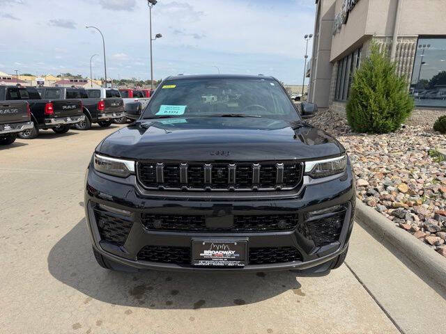 2026 Jeep Grand Cherokee Summit