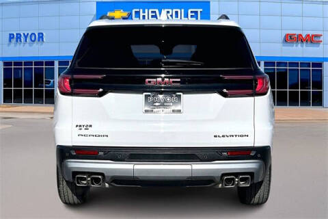 2025 GMC Acadia Elevation