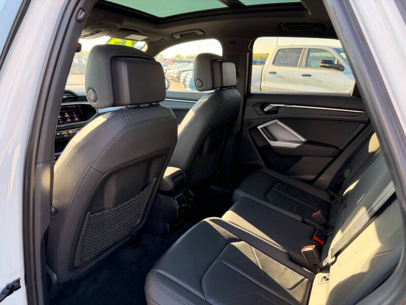 2023 Audi Q3 quattro S line Premium 45 TFSI
