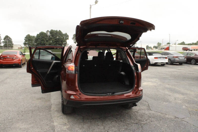 2018 Toyota RAV4 LE