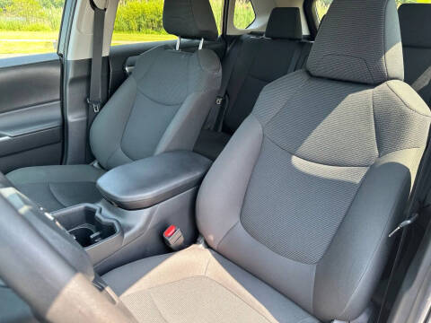 2024 Toyota RAV4 Hybrid LE