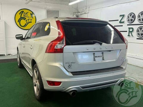 2013 Volvo XC60 T6 R-Design Platinum