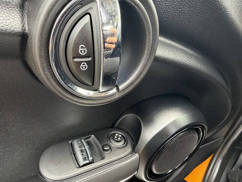 2016 MINI Hardtop 2 Door Cooper